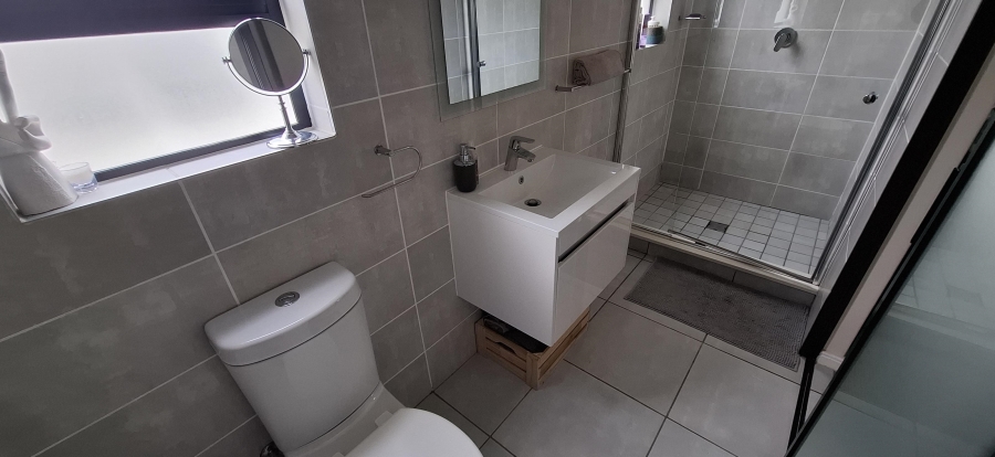 To Let 2 Bedroom Property for Rent in Richwood Western Cape